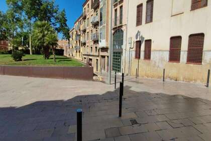 Commercial premise for sale in Tarragona. 