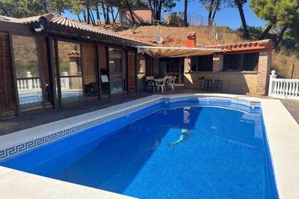 Townhouse for sale in Estepona, Málaga. 