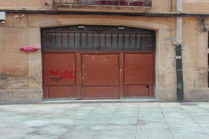 Commercial premise for sale in Tarragona. 
