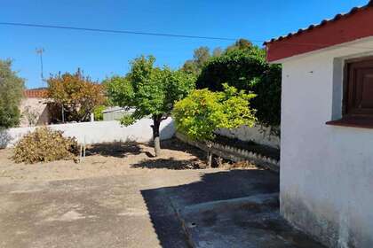 House for sale in Tarragona. 