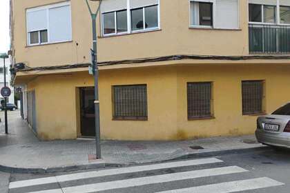 Commercial premise for sale in Tarragona. 