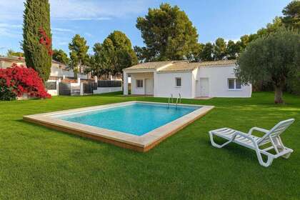 House for sale in Cunit, Tarragona. 
