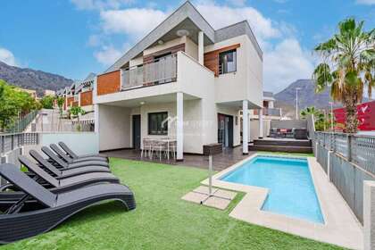 Casa de pueblo venta en Adeje, Santa Cruz de Tenerife, Tenerife. 