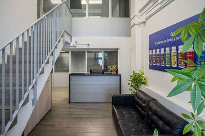 仓库 出售 进入 Santa Coloma de Gramanet, Barcelona. 