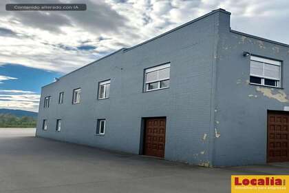 Nave industrial en Penagos, Cantabria. 