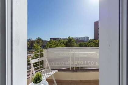 Flat for sale in Sevilla. 