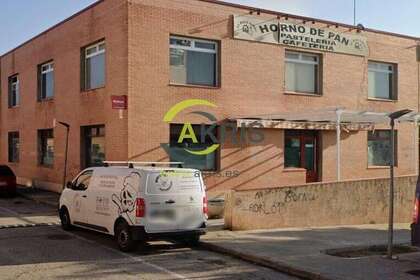 Local comercial venta en Chozas de Canales, Toledo. 