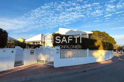 House for sale in Alcanar, Tarragona. 