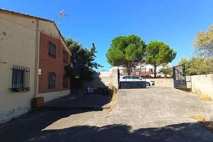 House for sale in Brea de Tajo, Madrid. 