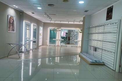 Kommercielle lokaler til salg i Almoradí, Alicante. 