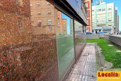 Commercial premise for sale in Santander, Cantabria. 