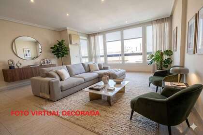 平 出售 进入 Alicante/Alacant. 