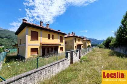 Plot for sale in Ruesga, Cantabria. 