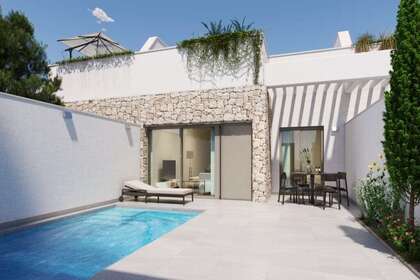 Townhouse for sale in Pilar de la Horadada, Alicante. 