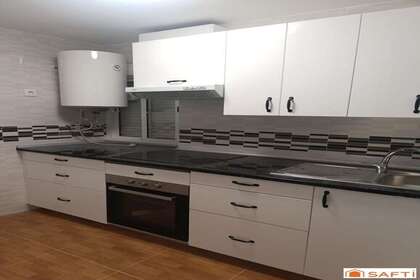 Apartamento venta en Valdepeñas, Ciudad Real. 