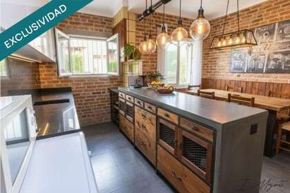 Casa venta en Bisbal d´Empordà, La, Girona. 