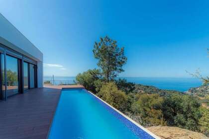 House for sale in Malgrat de Mar, Barcelona. 