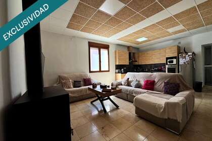 House for sale in Pinoso, Alicante. 