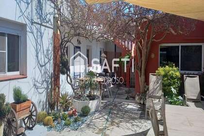 House for sale in Tarragona. 