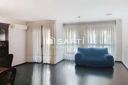 Apartment for sale in Valencia. 