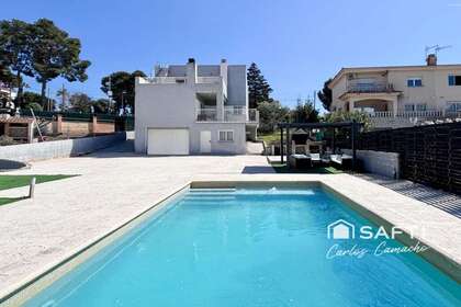 House for sale in Calella, Barcelona. 