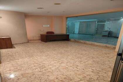 Commercial premise for sale in Estepona, Málaga. 