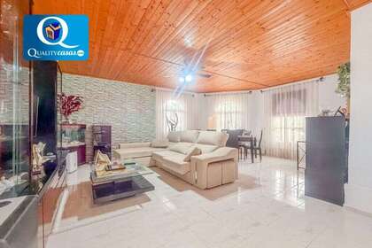 House for sale in Busot, Alicante. 