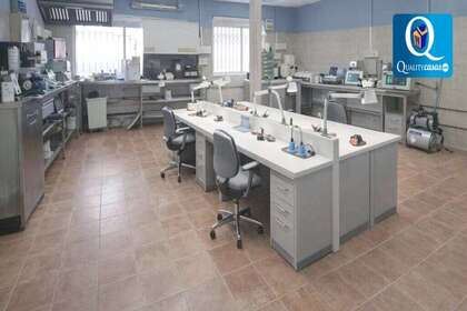 Commercial premise for sale in Alicante/Alacant. 