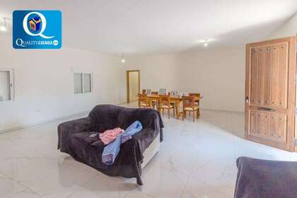 House for sale in Alicante/Alacant. 