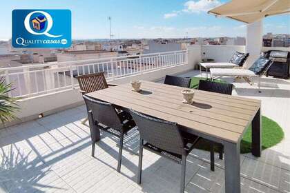Flat for sale in Torrevieja, Alicante. 