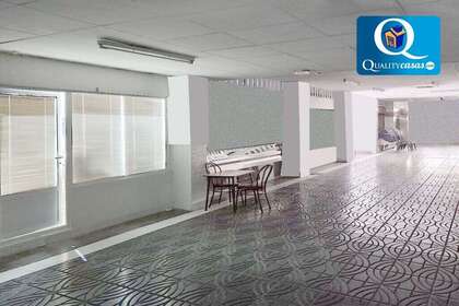 Geschäftslokal zu verkaufen in Alicante/Alacant. 