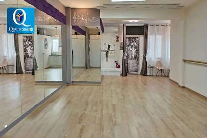 Geschäftslokal zu verkaufen in Alicante/Alacant. 