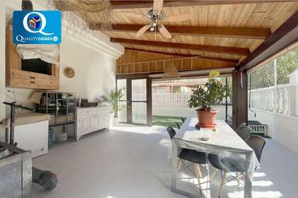 House for sale in Santa Pola, Alicante. 