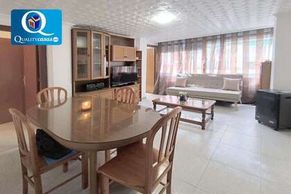 平 进入 Elda, Alicante. 