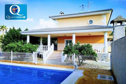 House for sale in Crevillent, Alicante. 