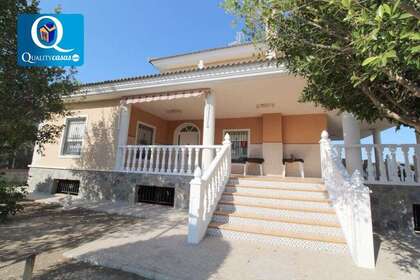 House for sale in Crevillent, Alicante. 