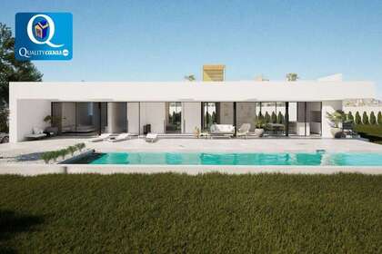 House for sale in Villamartín, Alicante. 