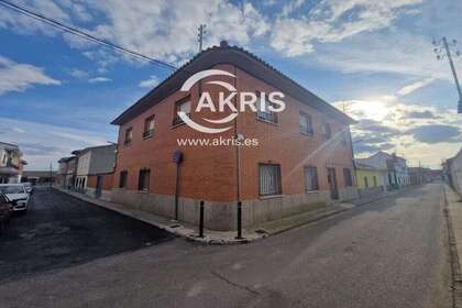 House for sale in Mocejón, Toledo. 