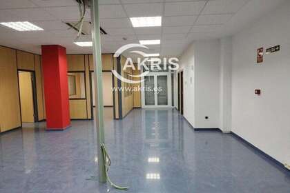 Commercial premise for sale in Toledo. 