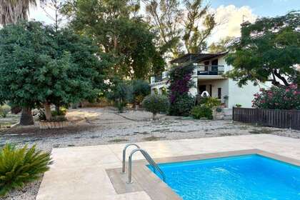 Country house for sale in Deltebre, Tarragona. 