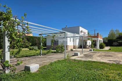 House for sale in Lleida, Lérida (Lleida). 