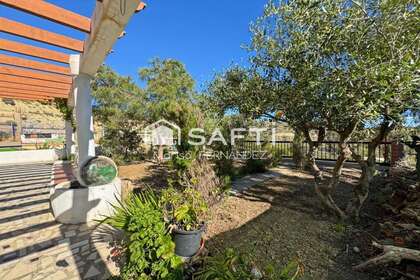 Chalet Adosado venta en Campello (el), Alicante. 