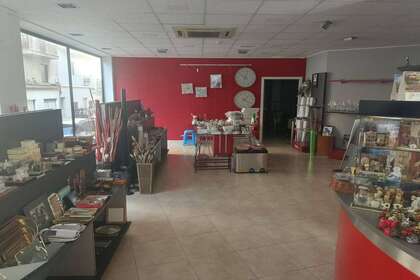Commercial premise for sale in Oliva, Valencia. 