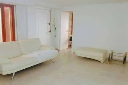 Commercial premise for sale in Oliva, Valencia. 