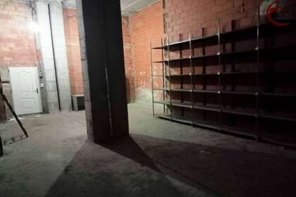 Commercial premise for sale in Gandia, Valencia. 