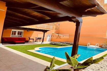 Townhouse for sale in Santa Cruz de Tenerife, Tenerife. 