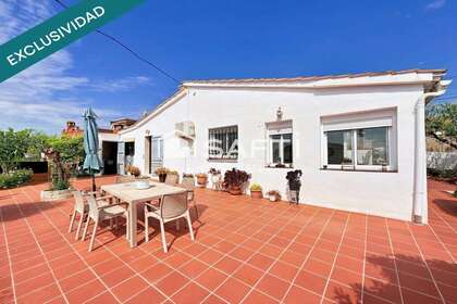 House for sale in Esparreguera, Barcelona. 