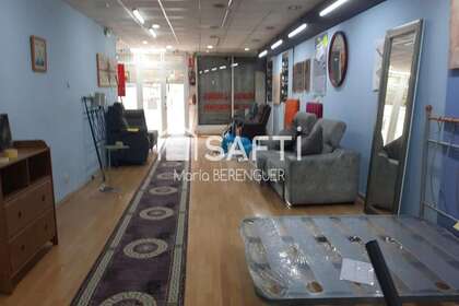 Local comercial venta en Mollet del Vallès, Barcelona. 