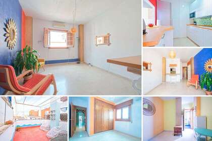 Flat for sale in Sevilla. 