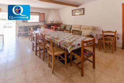 House for sale in Busot, Alicante. 